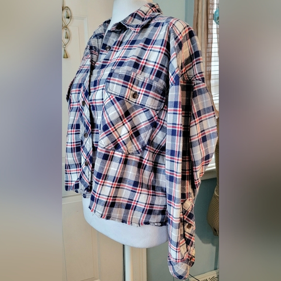 BDG Tops - BDG Urban Outfitters Rayne Flannel Boxy Cropped Button Down Womens M Red Blue Gr